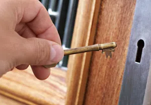 Super Locksmith Service Van Nuys, CA 818-492-3075 - change-locks-service