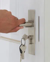 Super Locksmith Service Van Nuys, CA 818-492-3075 Super Locksmith Service Van Nuys, CA 818-492-3075 - re-key-locks