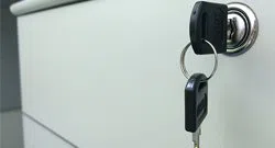 Super Locksmith Service Van Nuys, CA 818-492-3075 Super Locksmith Service Van Nuys, CA 818-492-3075 - unlocking-file-cabinet